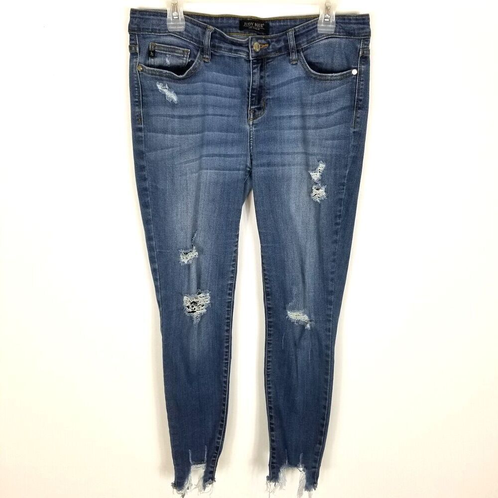 Judy Blue Women Diana Cropped fit Jeans Size 31 Blue Denim Distressed Raw Hem‎